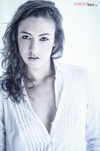 First image of the sexy gallery Esmee - Diversion