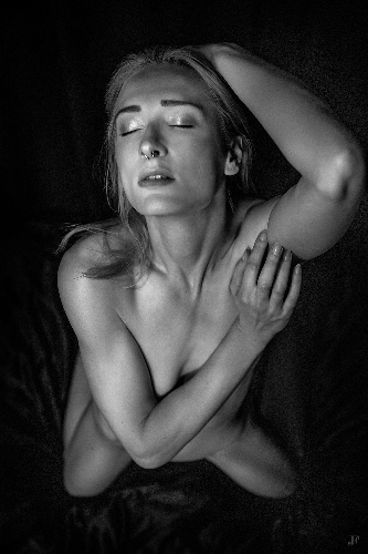 First image of the sexy gallery Ayla - Mesmerizing