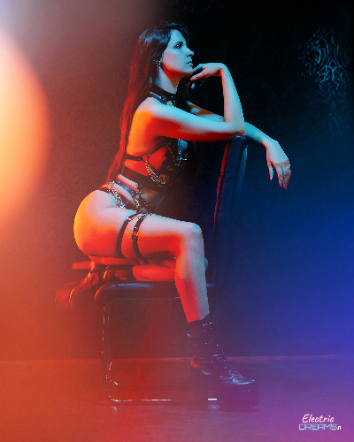 First image of the sexy gallery Lilly Absoltica - Winning on Edge