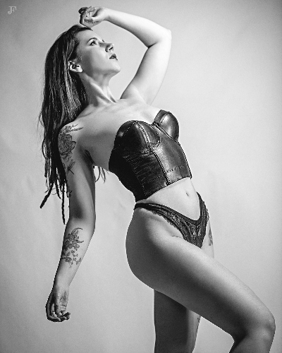 First image of the sexy gallery Rosie - Power Ballet