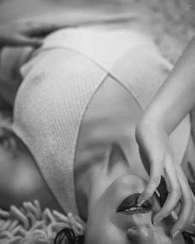 First image of the sexy gallery Rosie - Breather