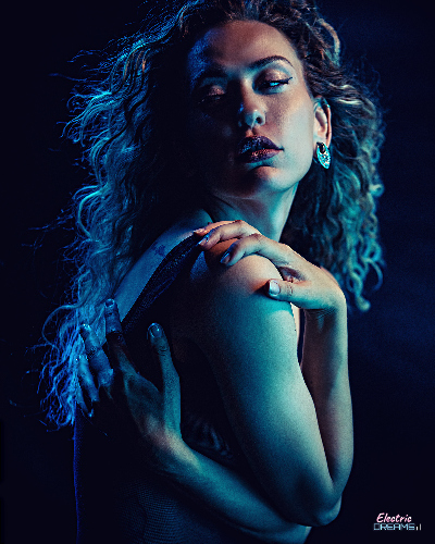 First image of the sexy gallery Puck - Give Me