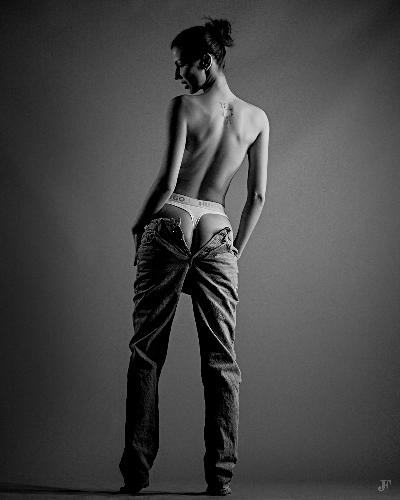 First image of the sexy gallery Anna - Denim Dreams
